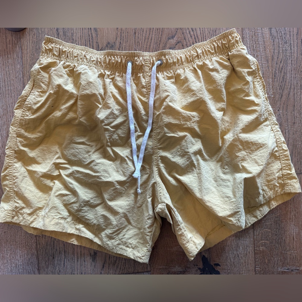 H&M men’s swim trunks size large